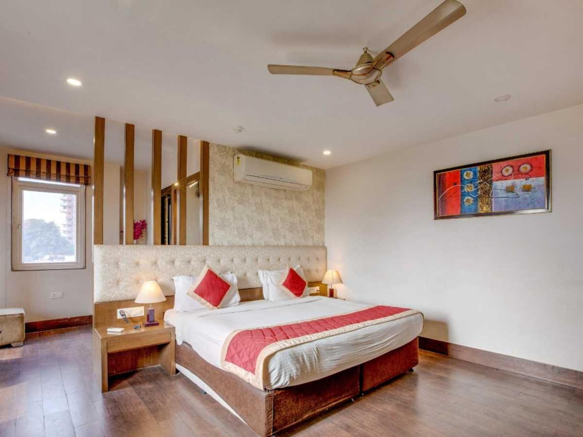 Sandstone Hotel Lucknow