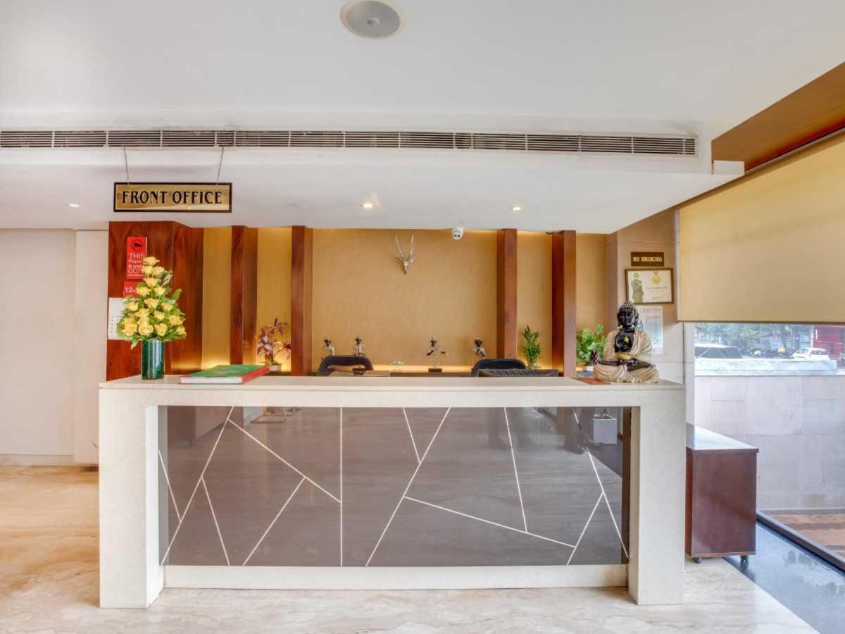 Hotel Sandstone Lucknow