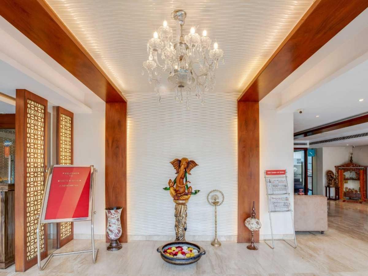 Sandstone Hotel