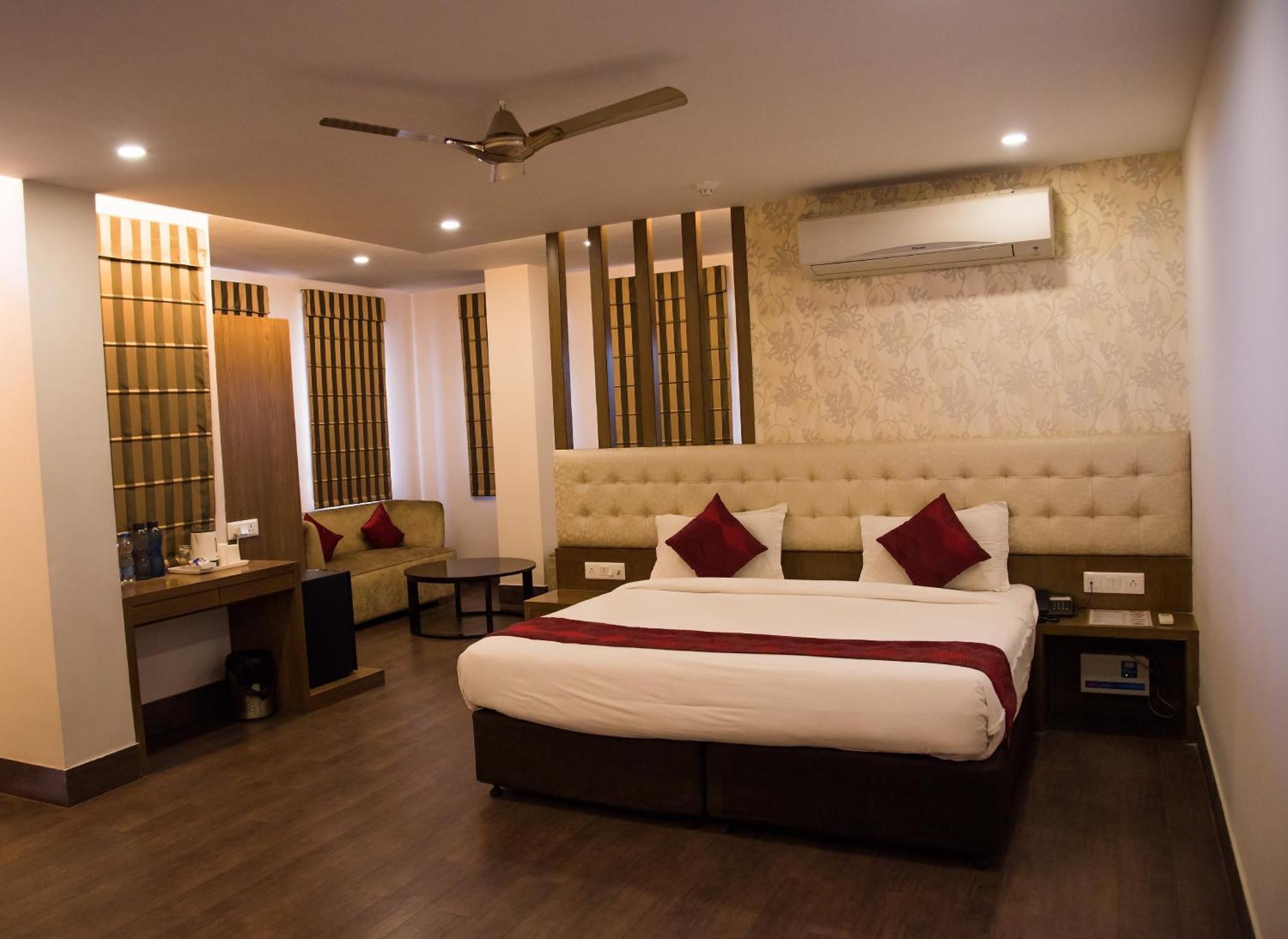 Sandstone Hotel Lucknow
